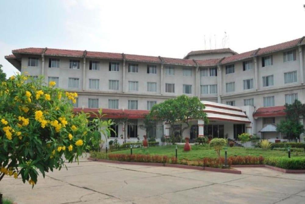 Ramee Guestline Tirupati Exterior foto
